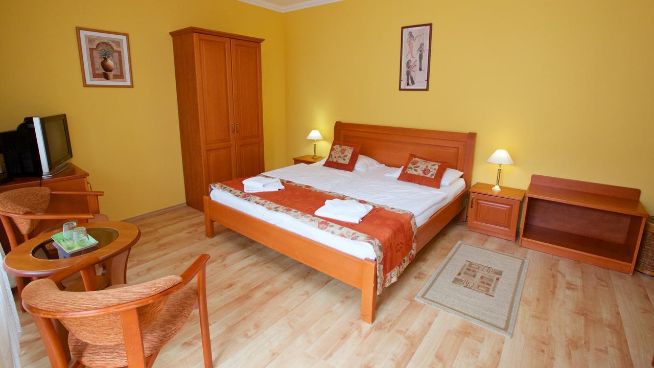 Hotel Jarja Hajduszoboszlo Exterior photo